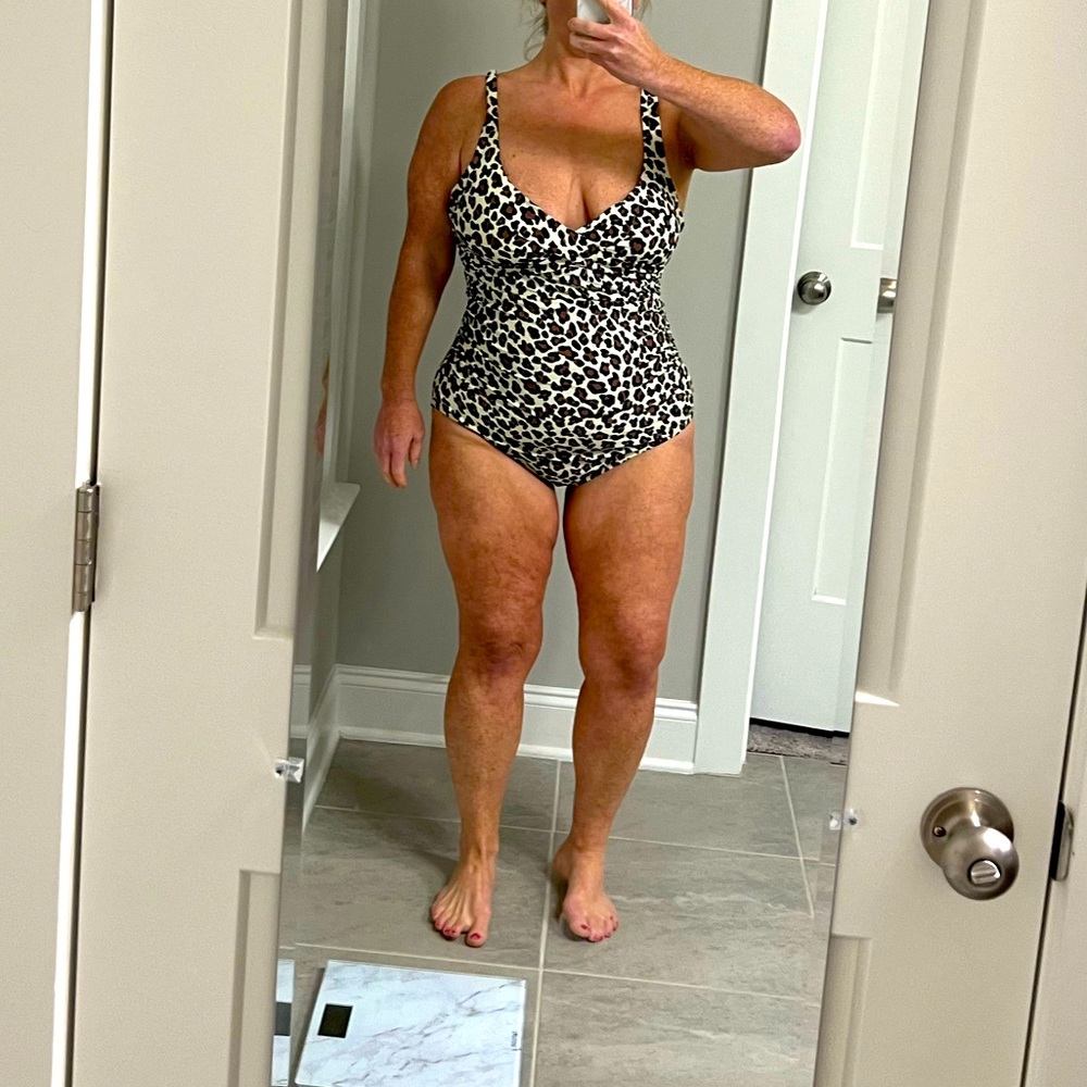 Cheetah adjustable cross straps one piece